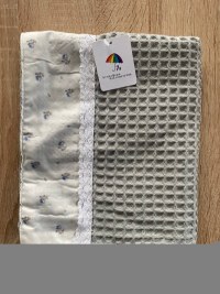 Банное полотенце серое 70×140 см с кружевом, сохнет быстро